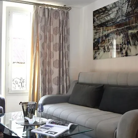 D'azur Near Palais Des Festivals *